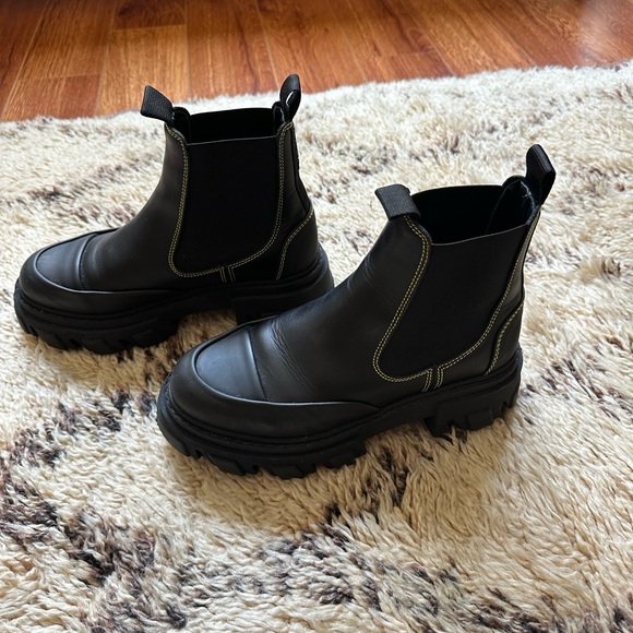 Ganni Black Leather Chelsea Boots